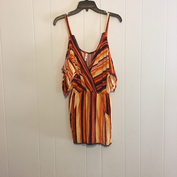 Cold shouldered striped romper - Picture 8 of 8